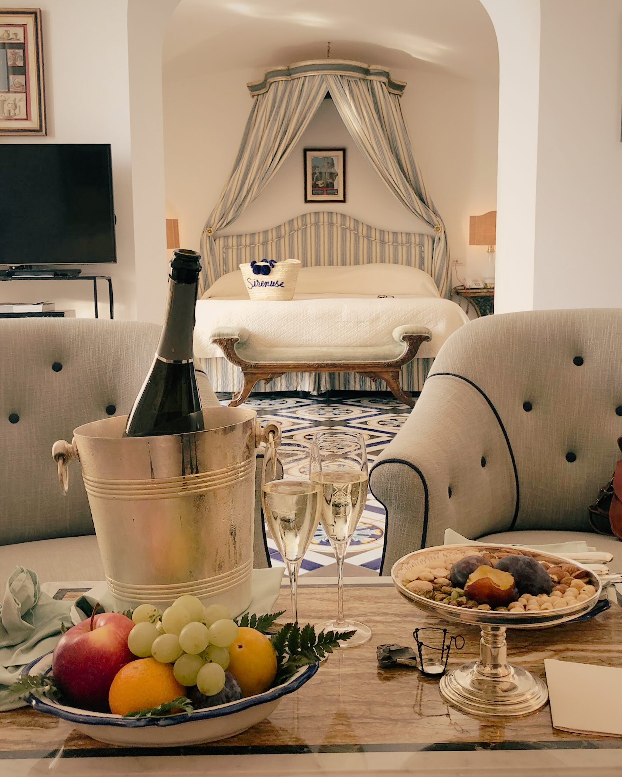 help choosing hotels travel agent